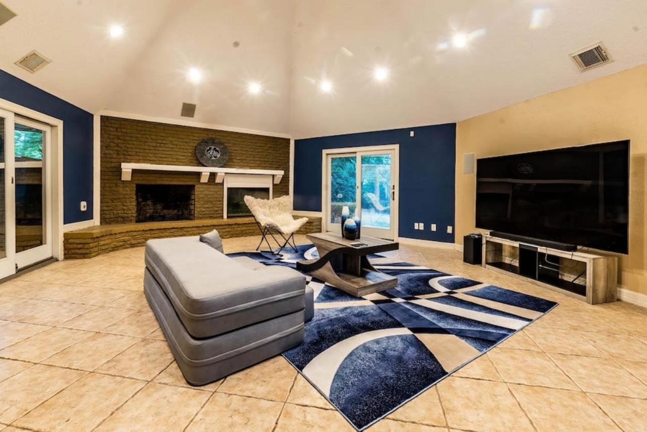 Huge 6 Bedroom With Pool, Spa, 85 Inch Tv, Game Room Houston Exterior foto